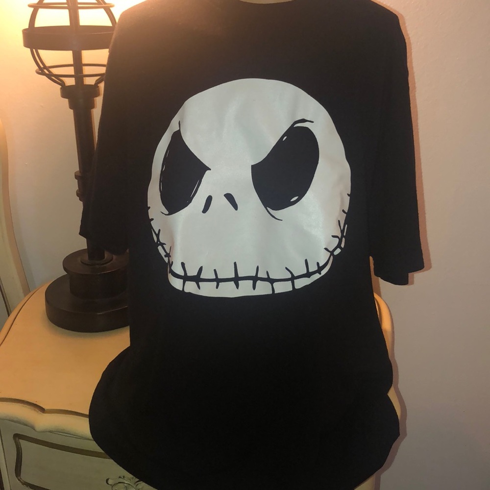 👻Jack Skellington T-shirt.